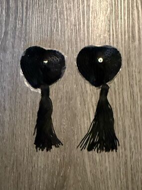 Black Sequin Heart Tassel Pasties - Sequined Burlesque Nipple Covers